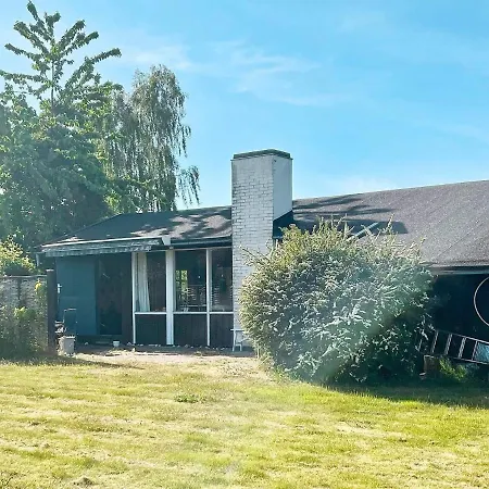 4 Person In Frorup-by Traum